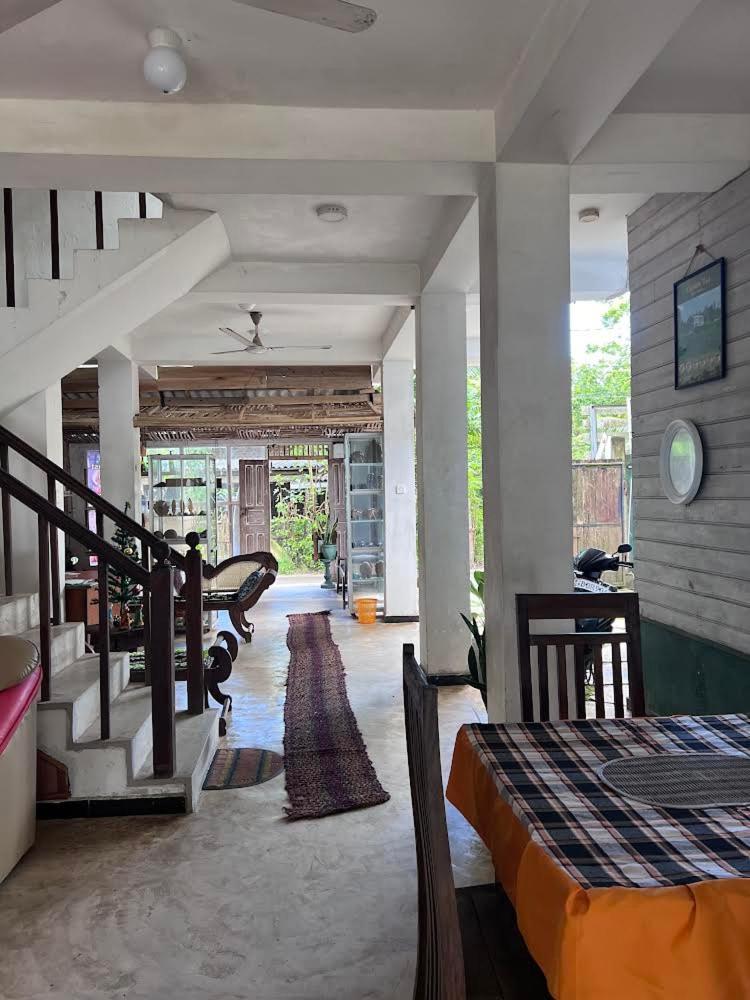 Hotel Beach Paradise à Matara Extérieur photo